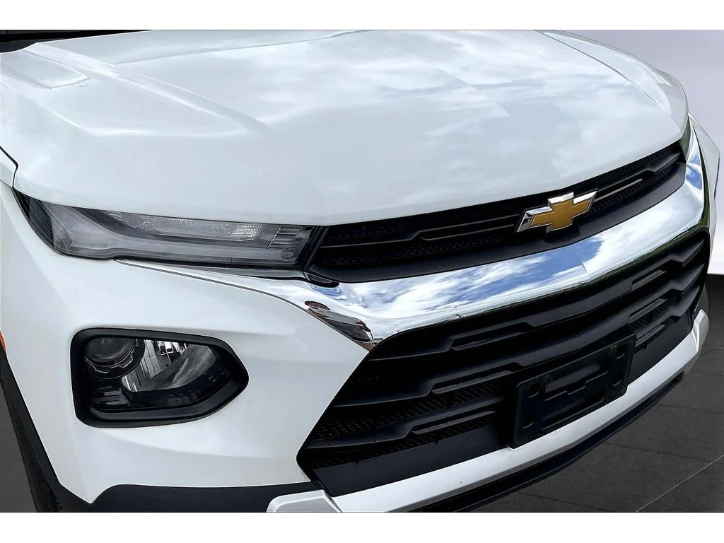 Used 2023 Summit White Chevrolet LT image 21