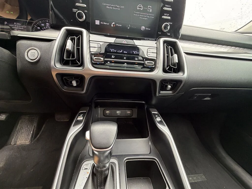 Used 2021 Sparkling Silver Kia S image 21