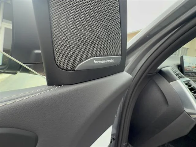 New 2026 Skyscraper Grey Metallic BMW xDrive40i image 9