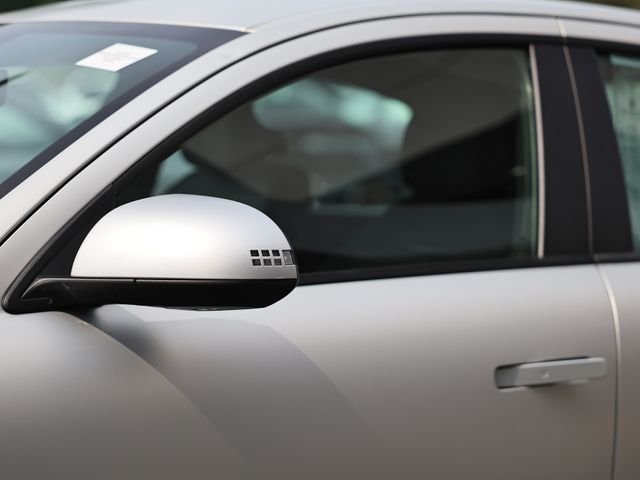 Used 2023 Gravity Gold Matte Hyundai SEL image 9