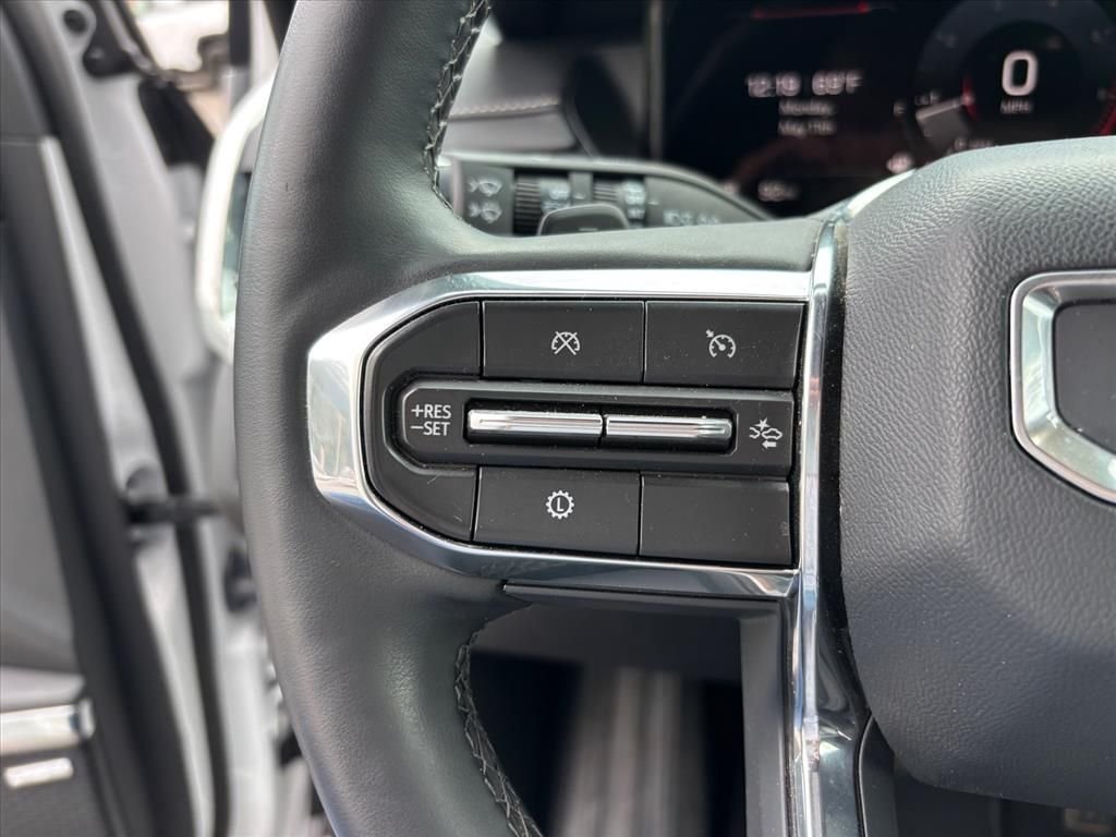 Used 2024 Summit White GMC Elevation image 16
