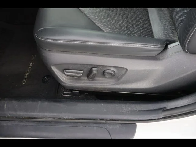 Used 2022 White Toyota XSE image 12