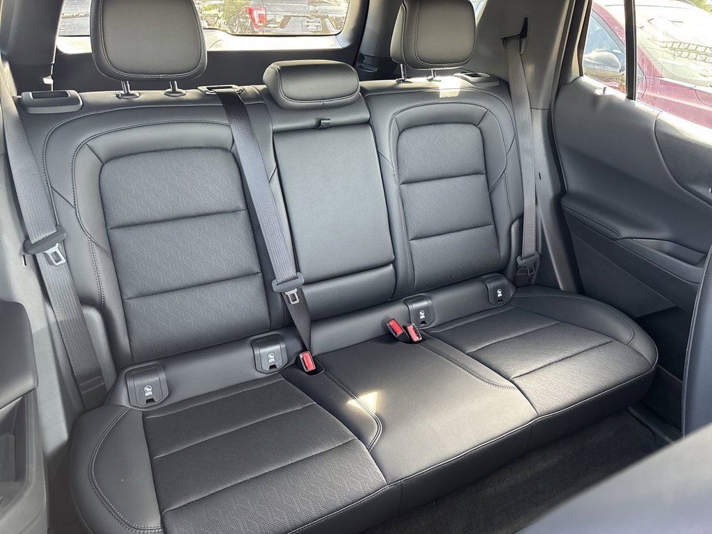 New 2027 Sterling Gray Metallic Chevrolet LT image 28