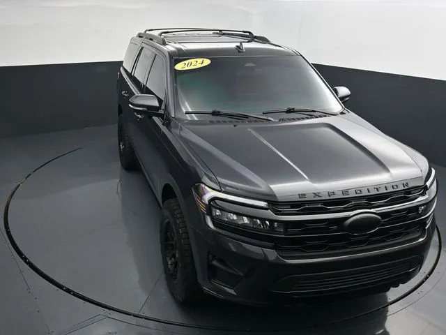 Used 2024 Gray Ford Limited image 20