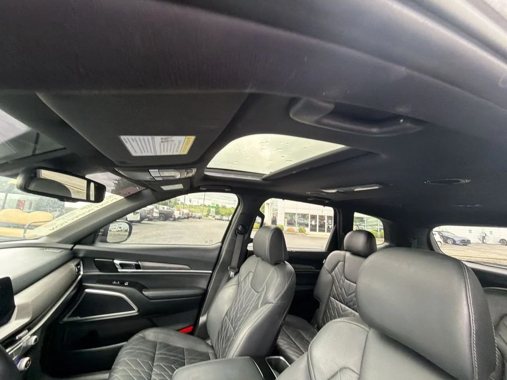 Used 2024 Black Kia EX X-Line image 22