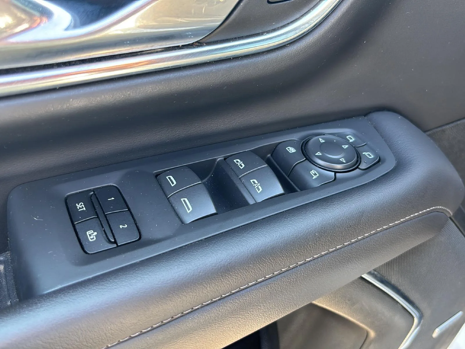 Used 2024 Summit White Chevrolet Z71 image 15