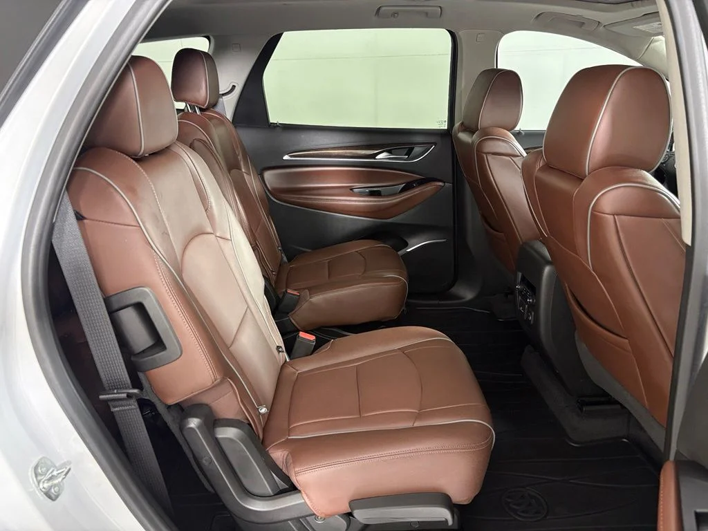 Used 2020 White Buick Avenir image 41
