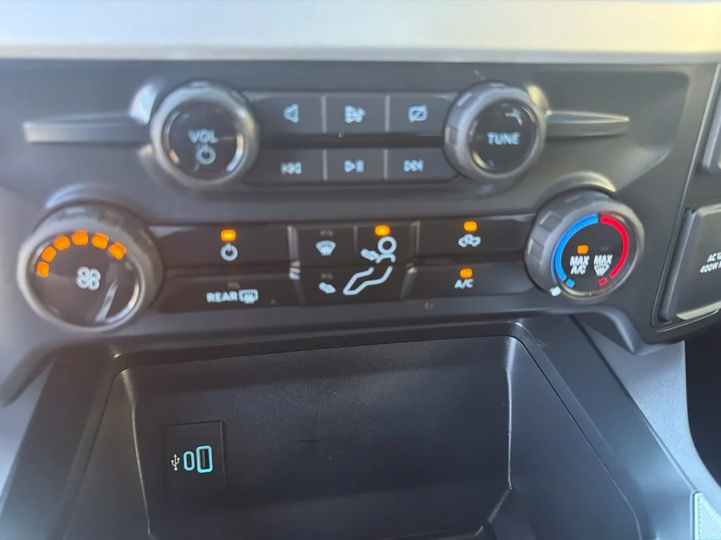 Used 2024 Oxford White Ford XLT image 17