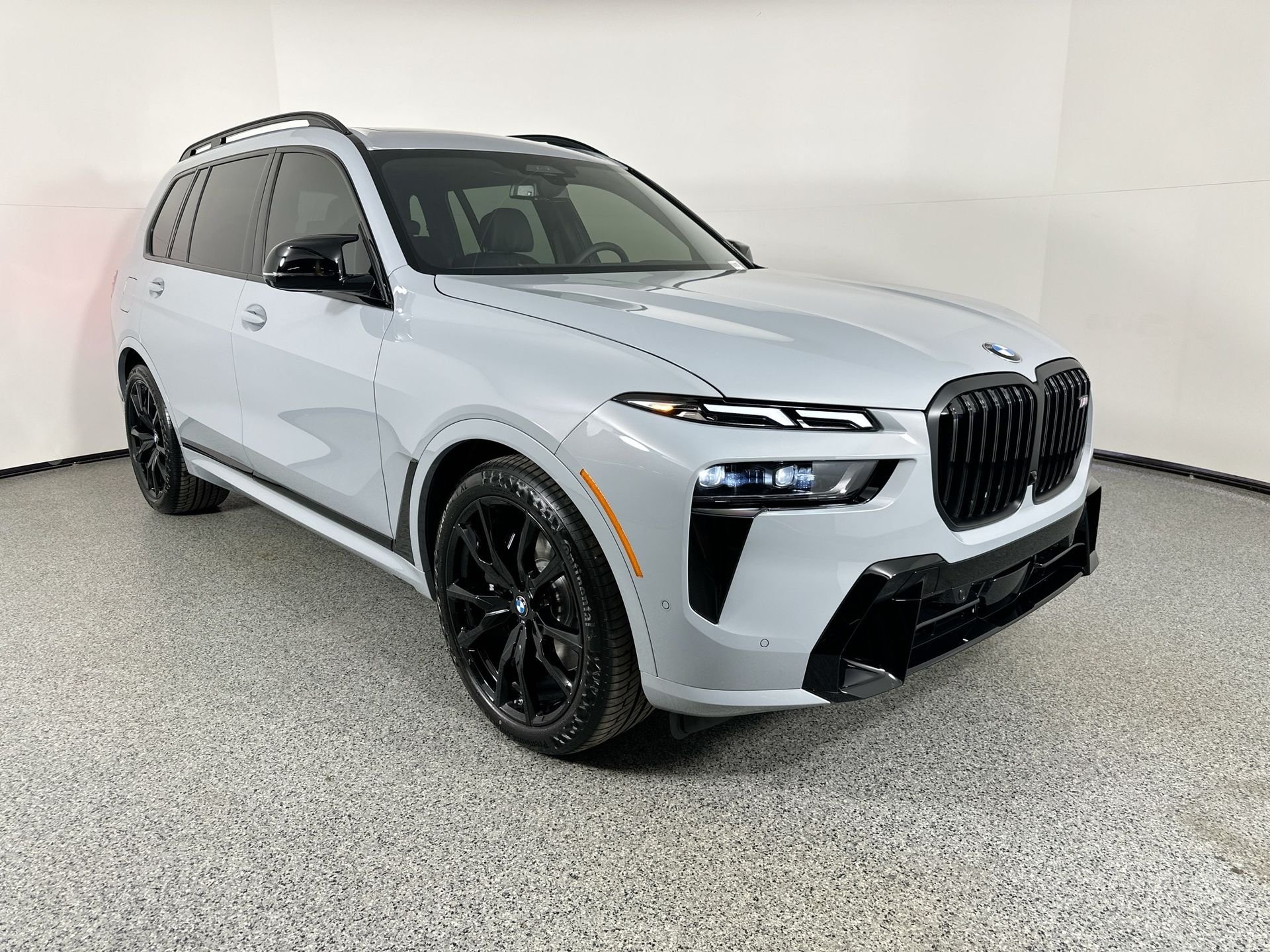 2026 Bmw X7 M60i photo 3
