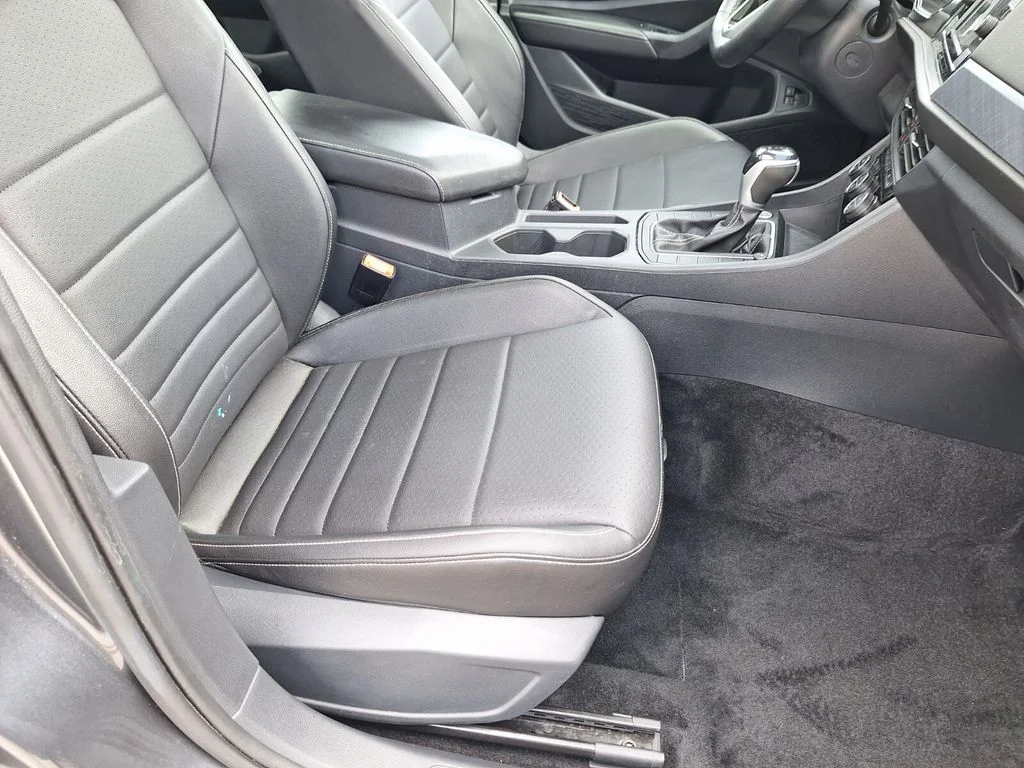 Certified Used 2023 Gray Volkswagen 1.5T SE image 27