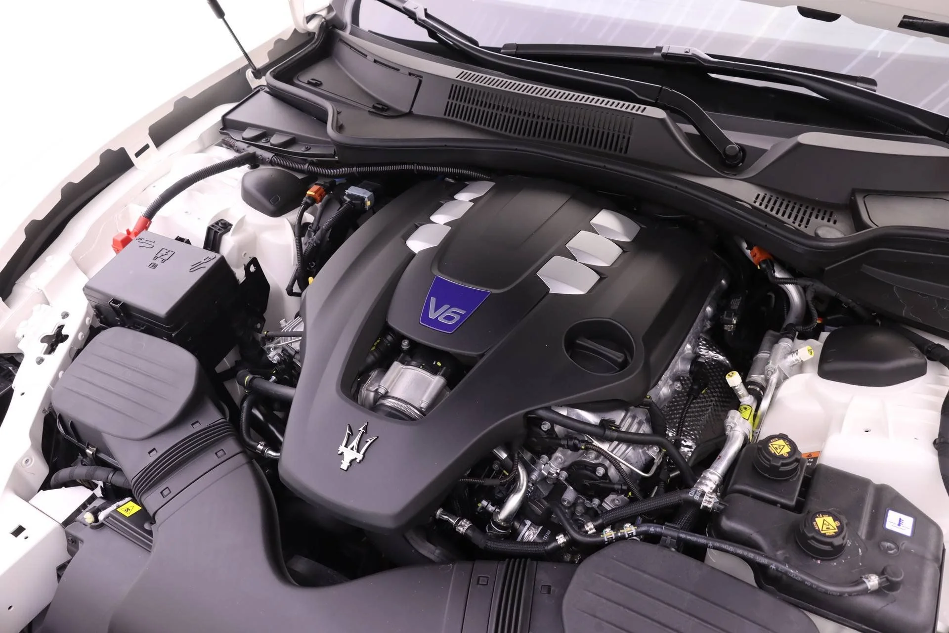 New 2024 White Maserati Modena image 16