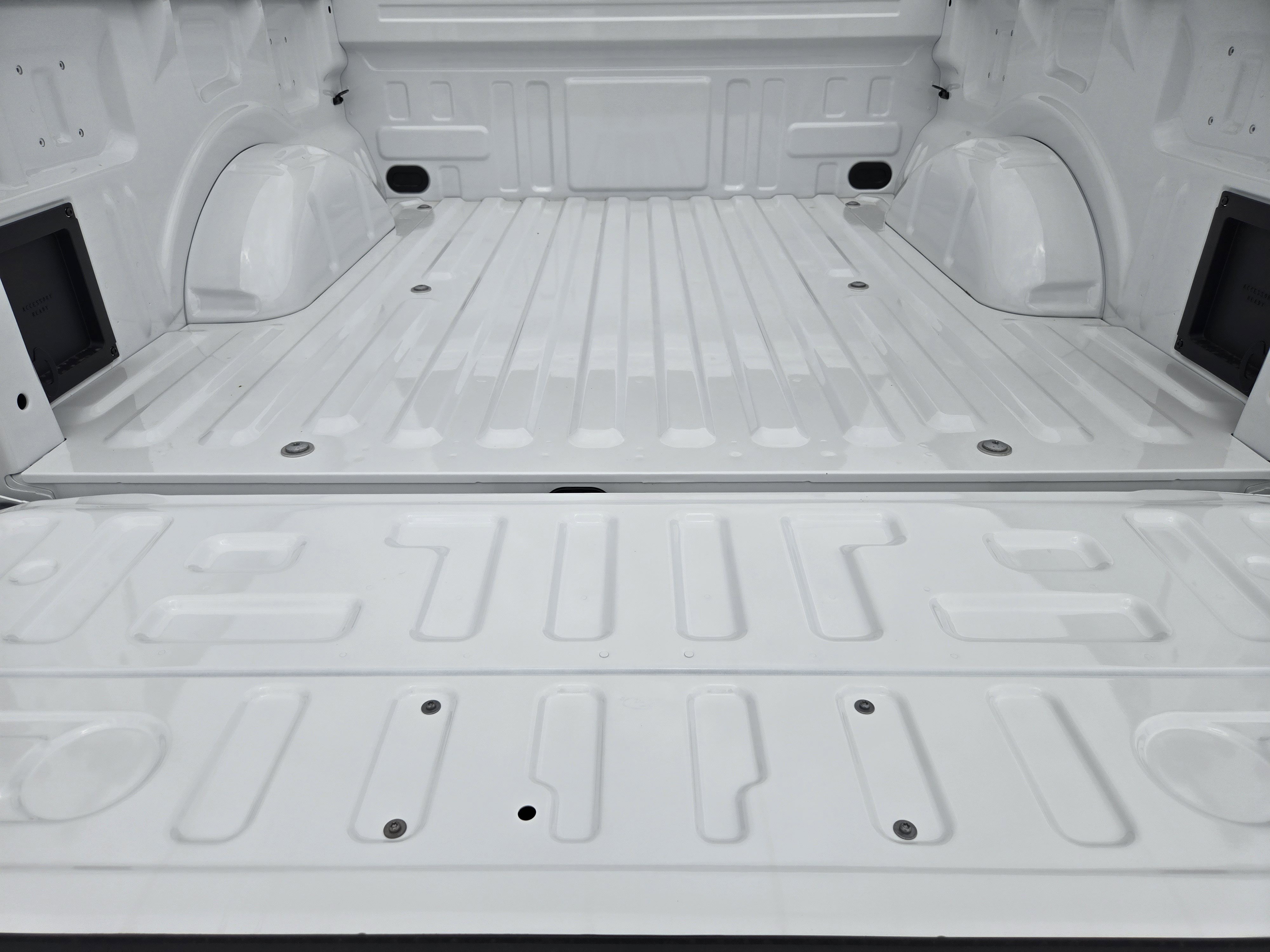 New 2026 Oxford White Ford XL image 21