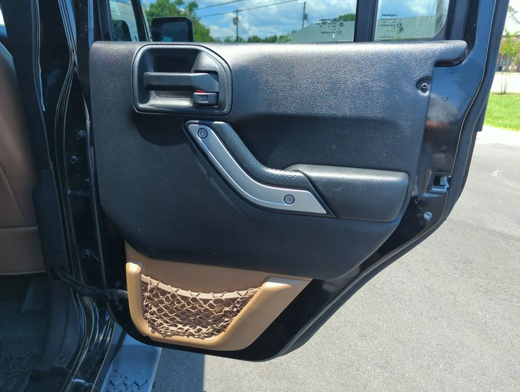 Used 2014 Black Jeep Unlimited Sahara image 28
