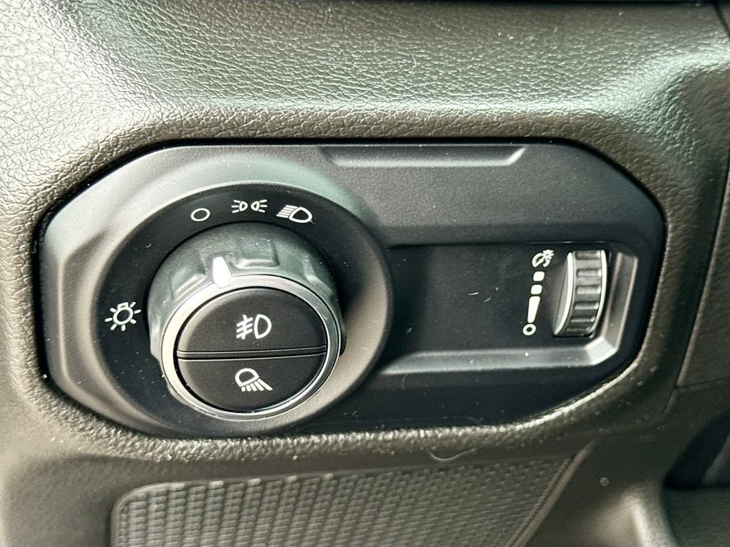 Used 2023 Grey Jeep Sport image 10