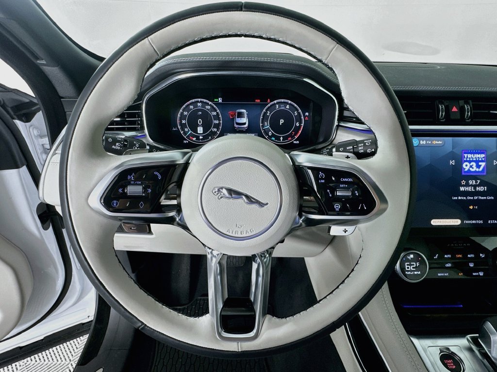 2026 Jaguar F-Pace R-Dynamic S - Photo 11
