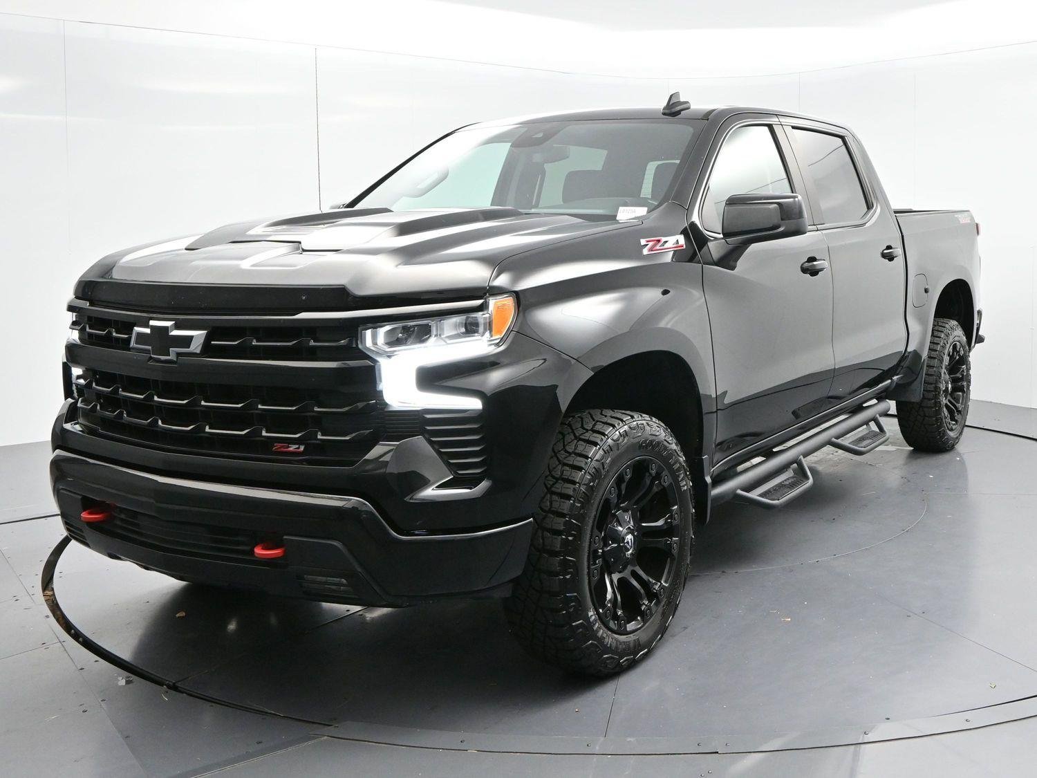 Used 2022 Black Chevrolet LT Trail Boss image 3