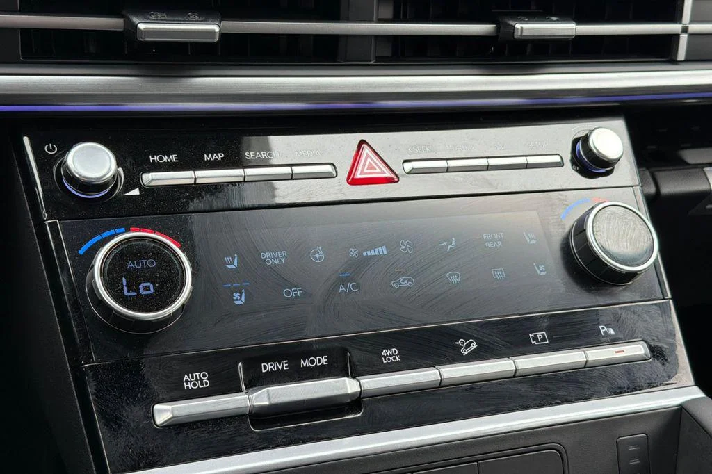 2026 Hyundai Santa Fe Limited - Photo 19