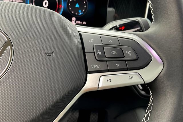 2025 Volkswagen Tiguan SE - Photo 20