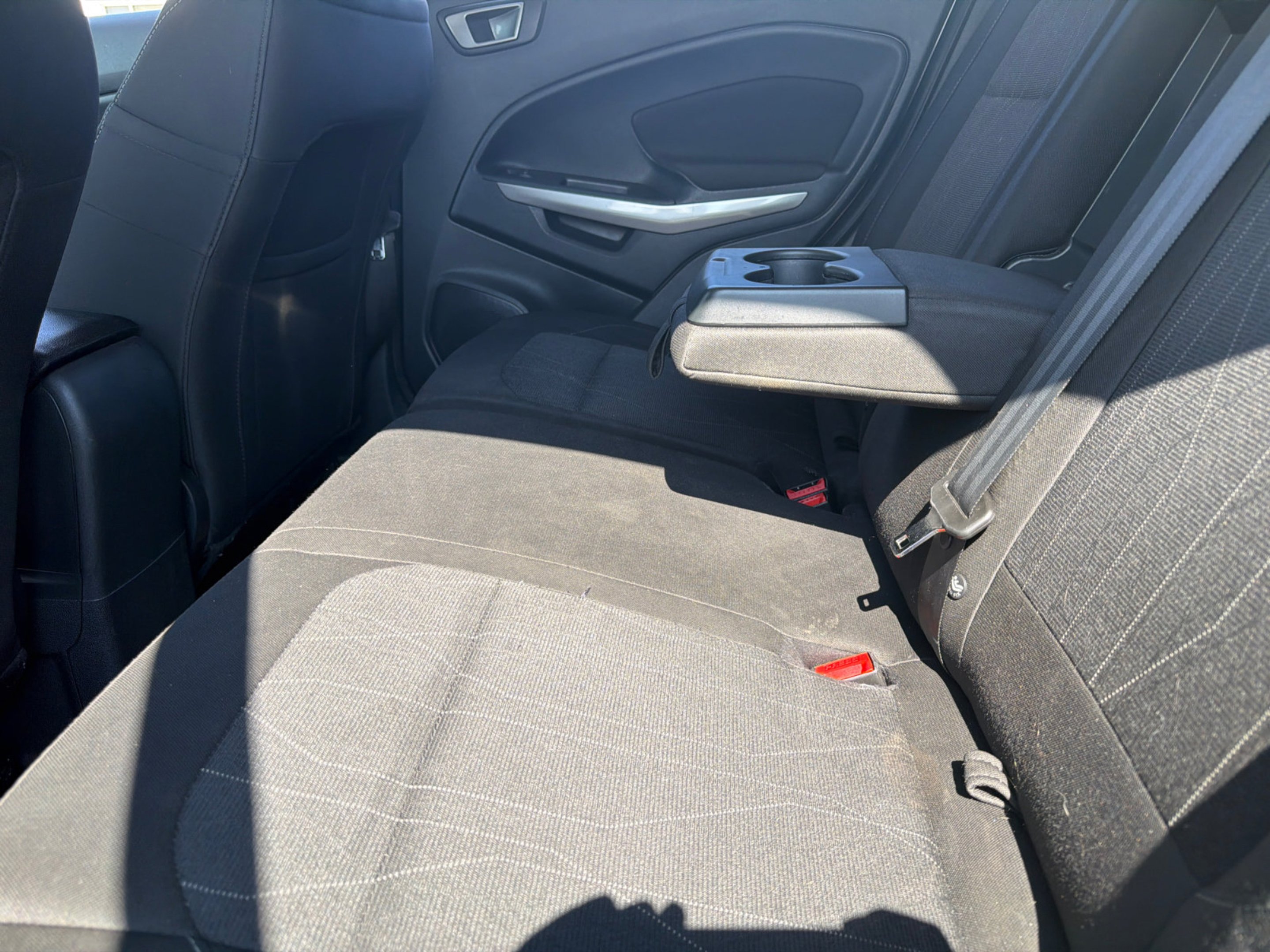 Used 2021 Shadow Black Ford SE image 13