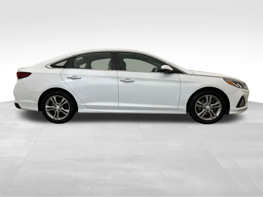 Used 2019 White Hyundai SEL image 7