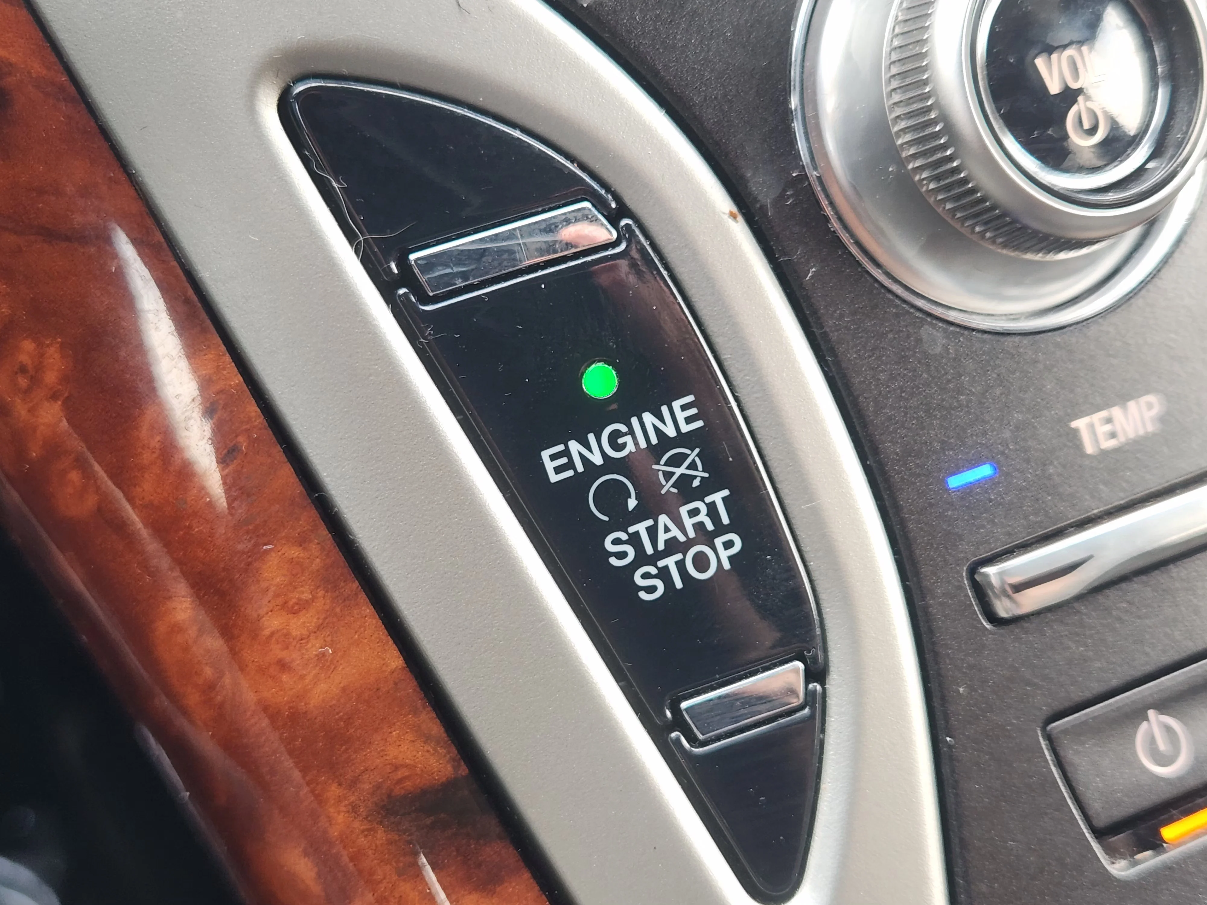 Used 2019  Lincoln Reserve image 21