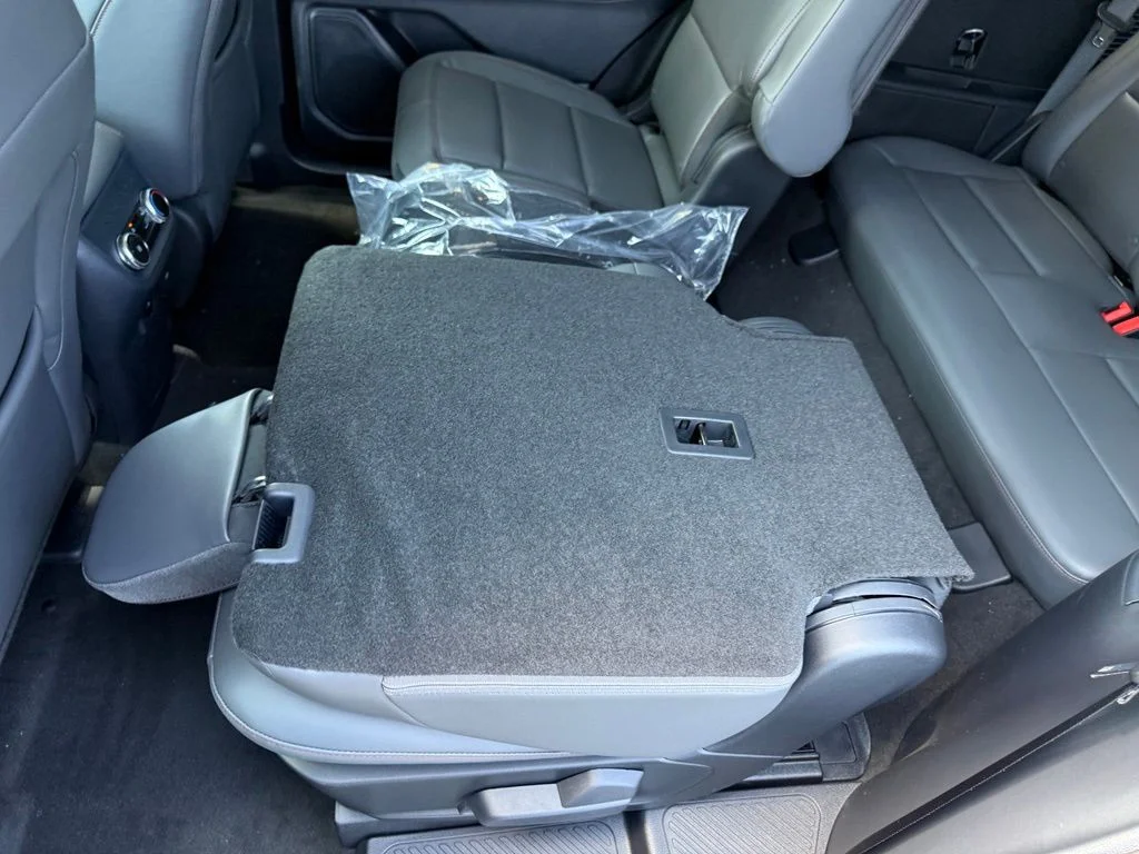 New 2026 Carbonized Gray Metallic Ford Active image 33