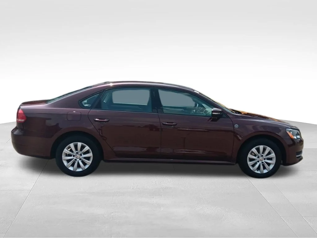 Used 2014 Red Volkswagen 1.8T Wolfsburg Edition image 8