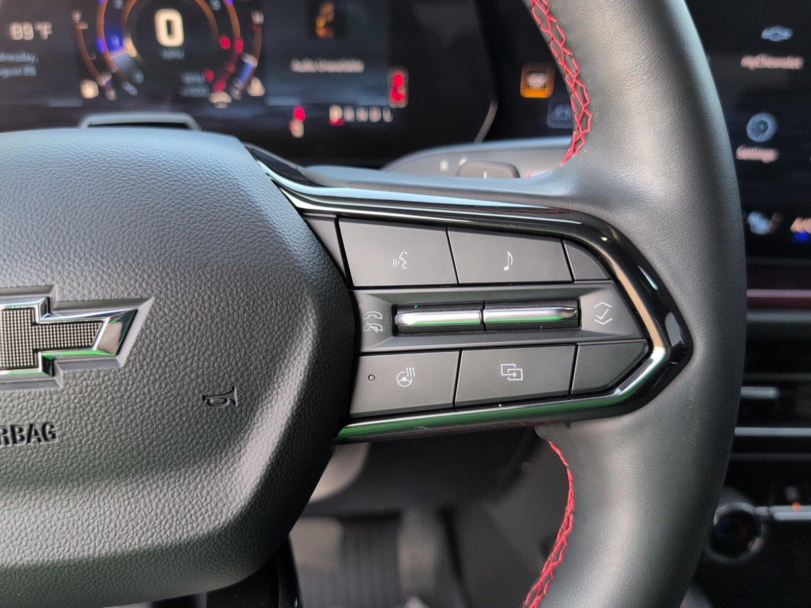 Used 2026 Polar White Tricoat Chevrolet RS image 26