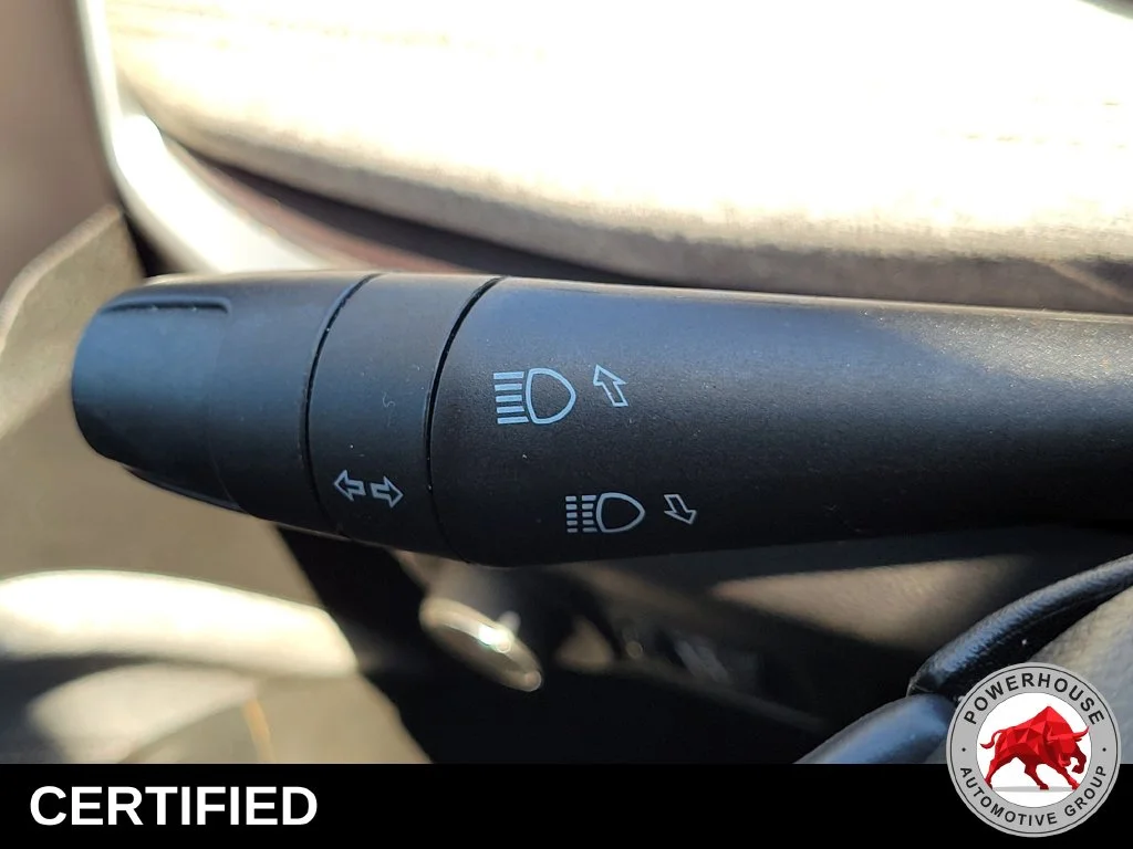 Used 2022 Black Jeep Latitude Lux image 30