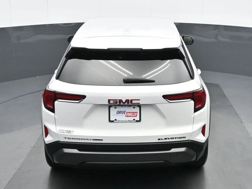 Used 2026 White GMC Elevation image 20