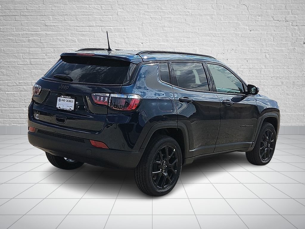 New 2026 Fathom Blue Pearl Coat Jeep Latitude image 4