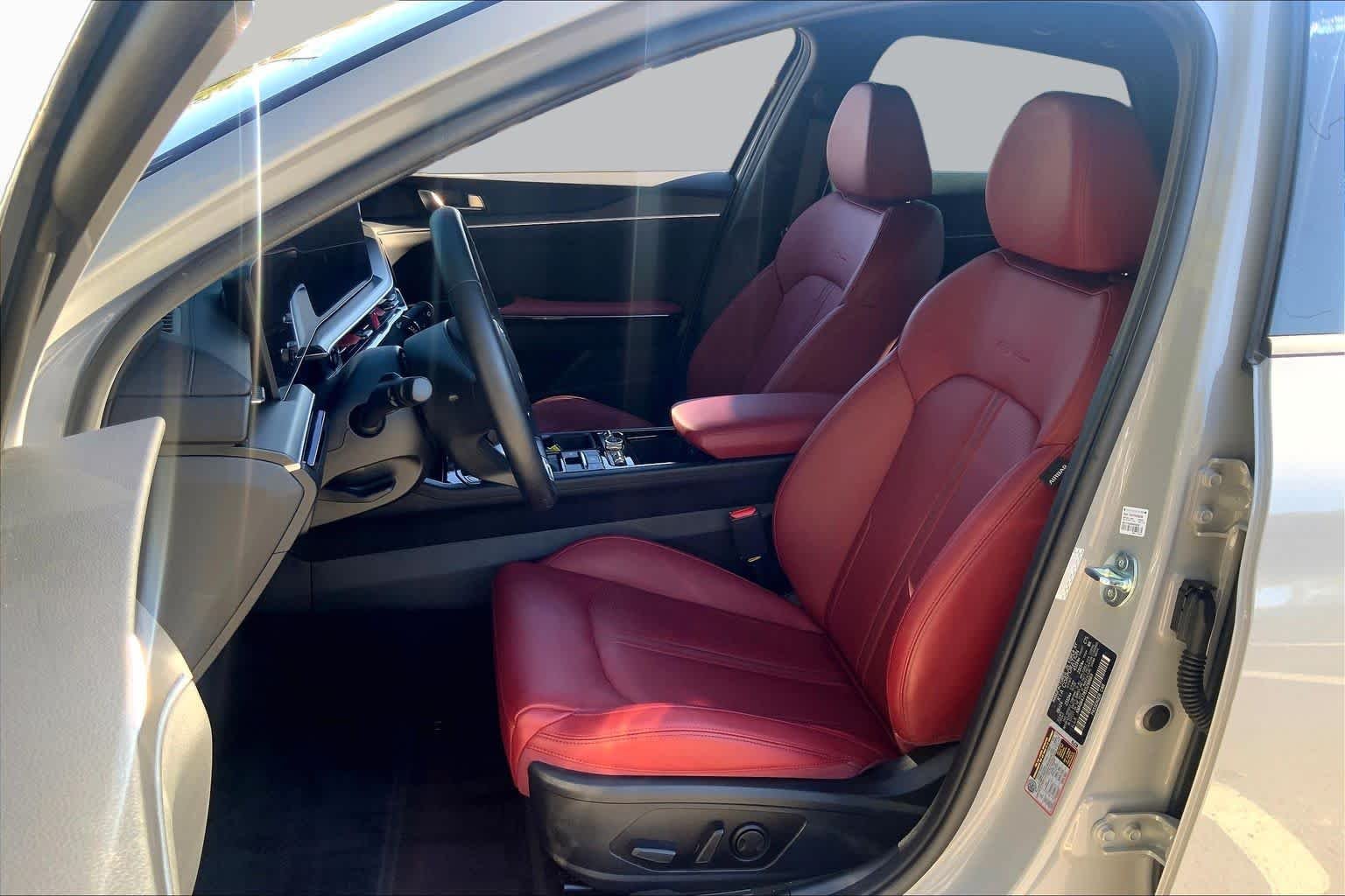 Certified Used 2025 Wolf Gray Kia GT-Line image 8