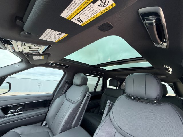 Used 2025 Black Land Rover SE image 29