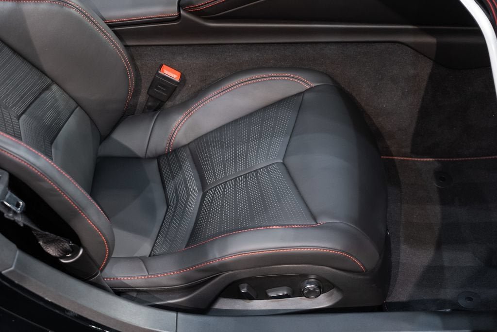 Used 2025 Black Chevrolet Z06 image 38
