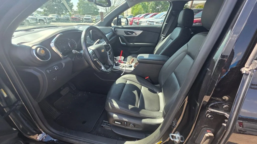 Used 2021 Black Chevrolet LT image 5