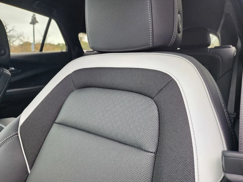 2025 Chevrolet Blazer EV LT - Photo 11