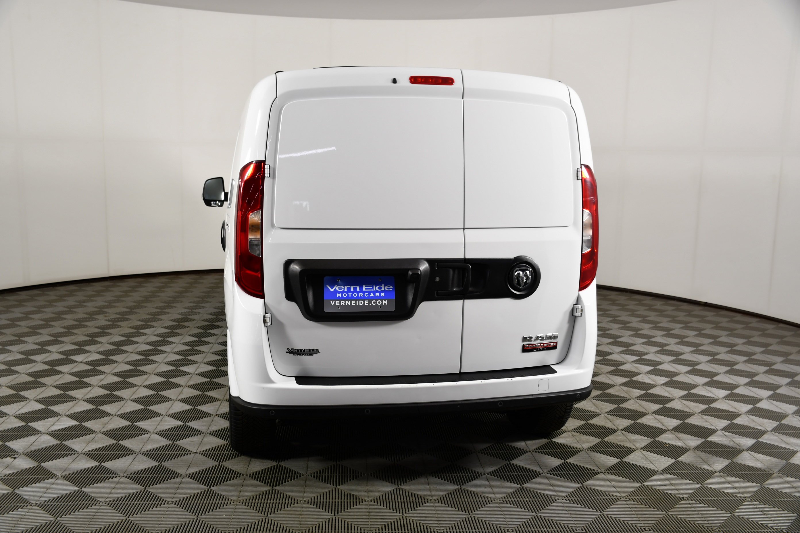 Used 2022 Bright White Ram Tradesman image 7