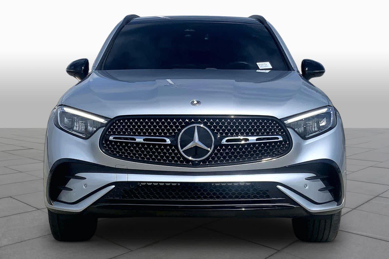 Used 2025 Cirrus Silver Metallic Mercedes-Benz GLC 300 image 3
