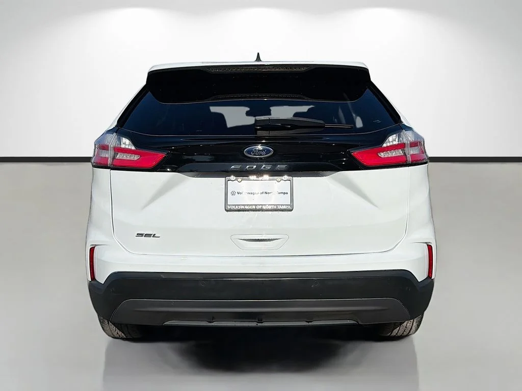 Used 2022 White Ford SEL image 4