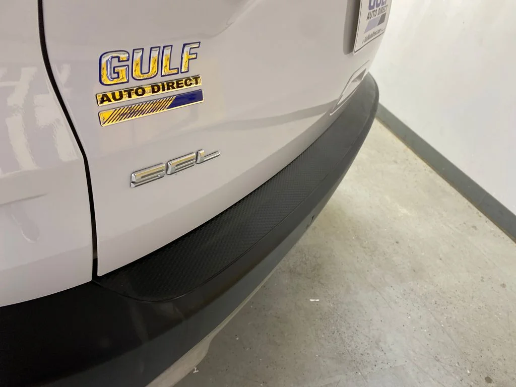 Used 2022 White Ford SEL image 17