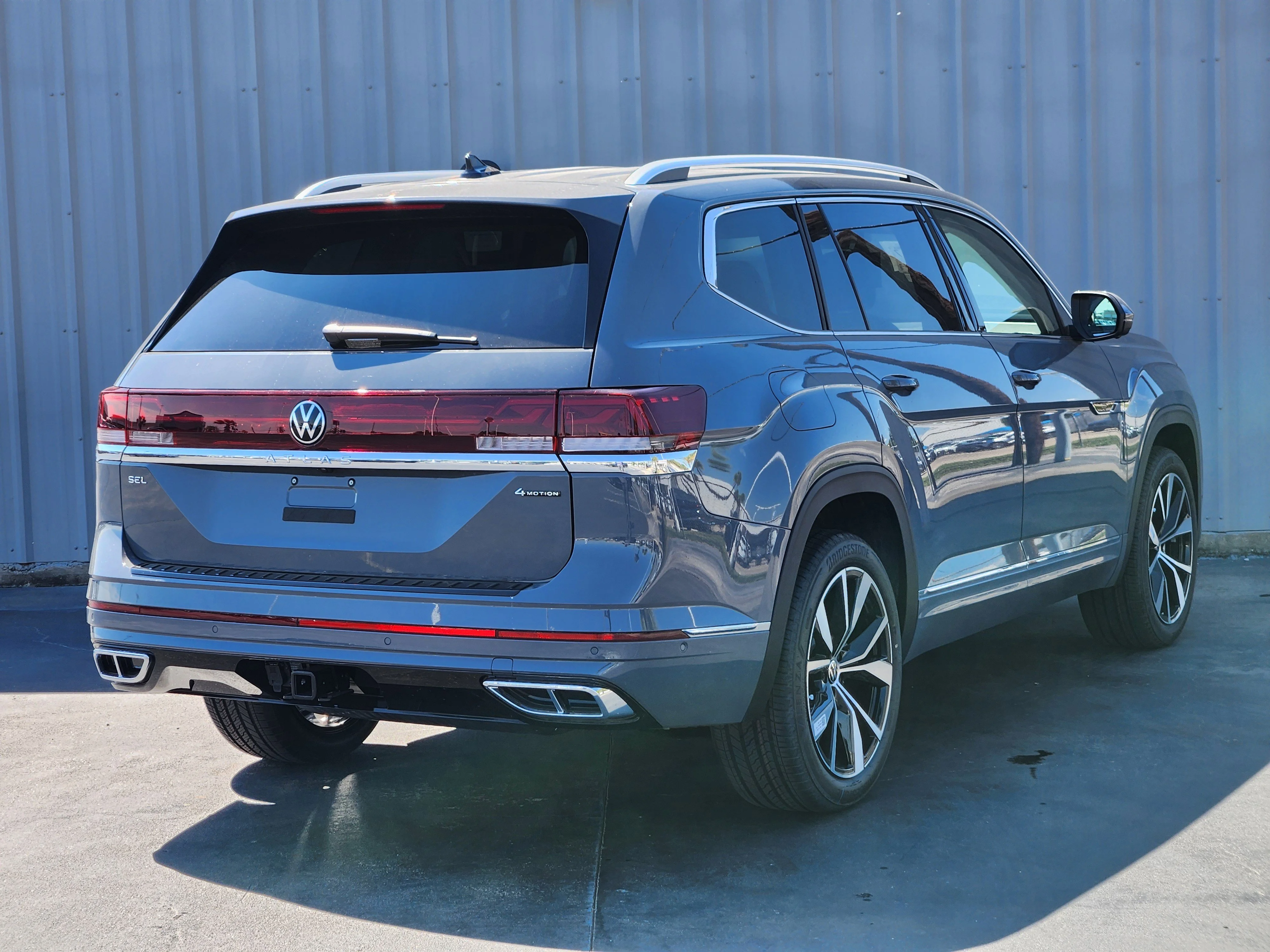 2026 Volkswagen Atlas SEL Premium R-Line - Photo 3