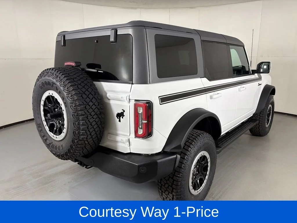 Used 2022 White Ford Outer Banks image 11