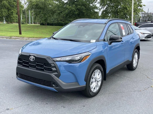 2026 Toyota Corolla Cross LE