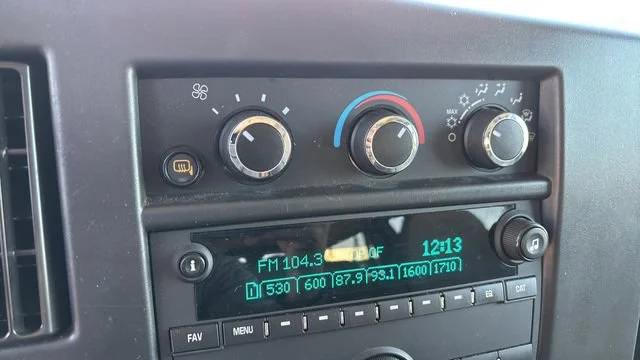 Used 2024 Summit White Chevrolet 1LT image 28