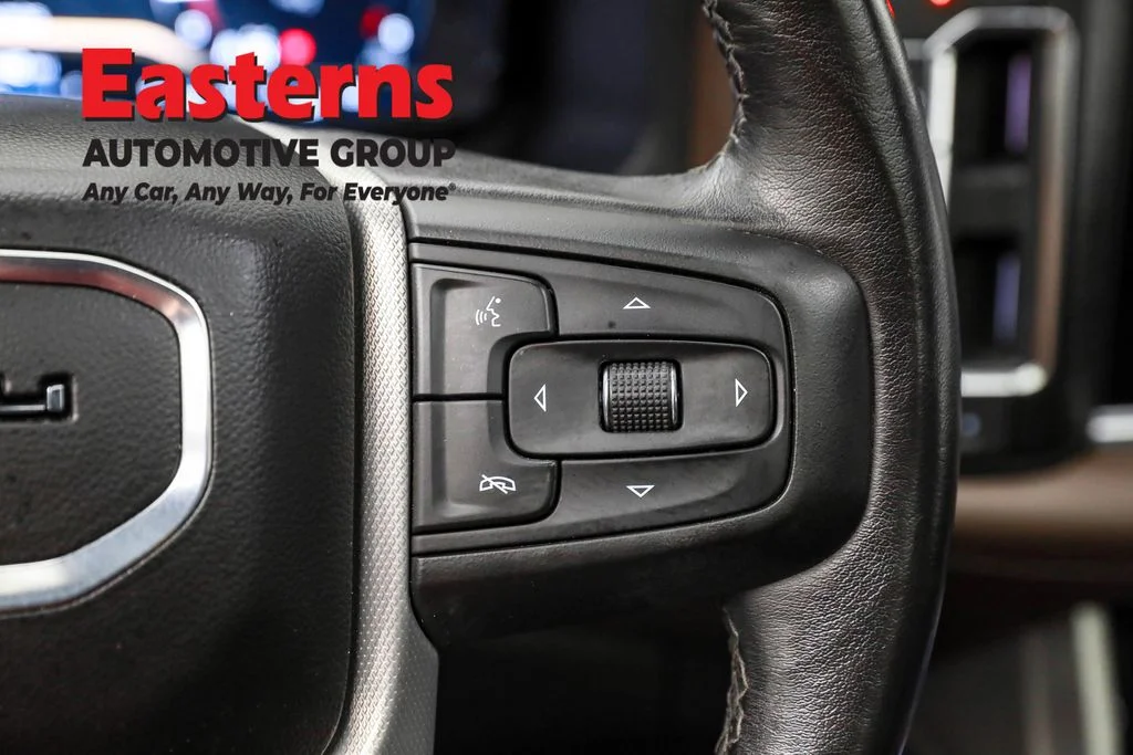 Used 2022 White GMC Denali image 16