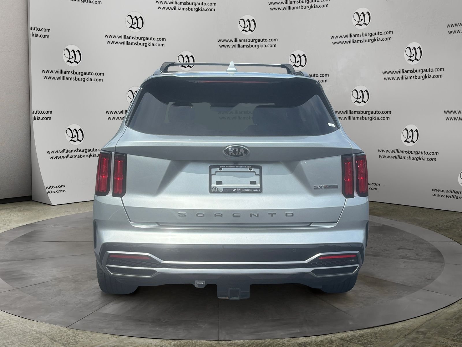 Used 2021 Silver Kia SX-Prestige image 4