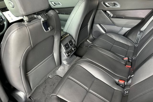 New 2026 Santorini Black Land Rover Dynamic SE image 11