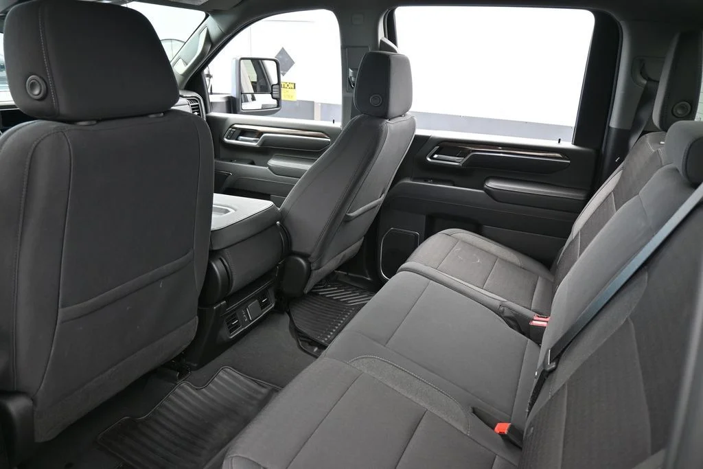 Used 2025 Summit White Chevrolet LT image 36