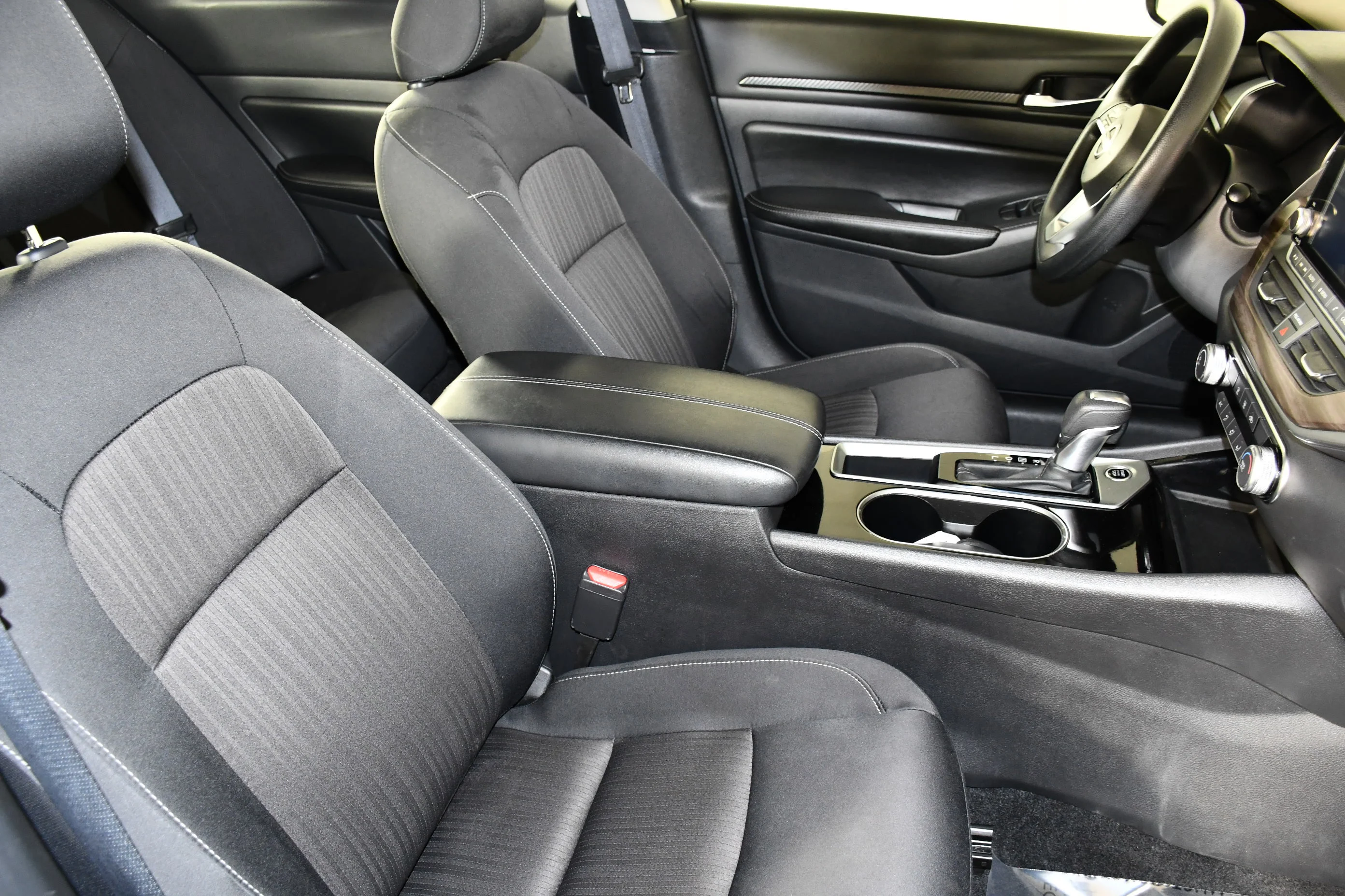 Used 2024 Gun Metallic Nissan 2.5 SV image 41
