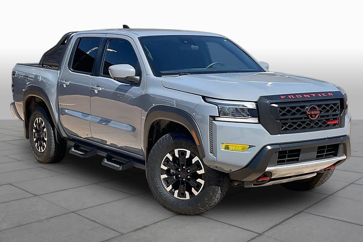 Used 2023 Boulder Gray Pearl Nissan PRO-4X image 3